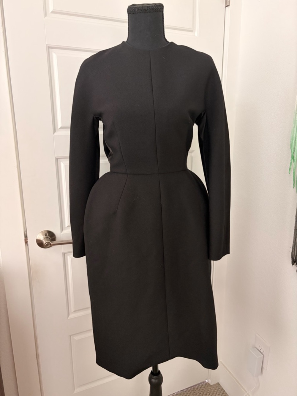 GIAMBA Black Long-Sleeve Sheath Dress with Silk Back